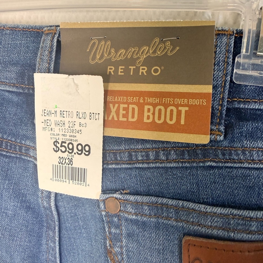 Wrangler Men's Retro Relaxed Bootcut Jeans - Picture 3 of 5